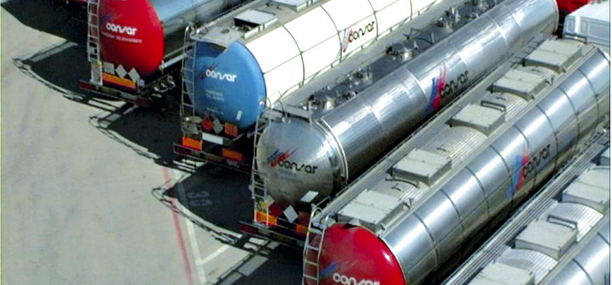Il Consorzio di autotrasportatori Consar di Ravenna fornisce servizi di trasporto con camion cisterna e logistica di liquidi alimentari in ambito nazionale e internazionale.